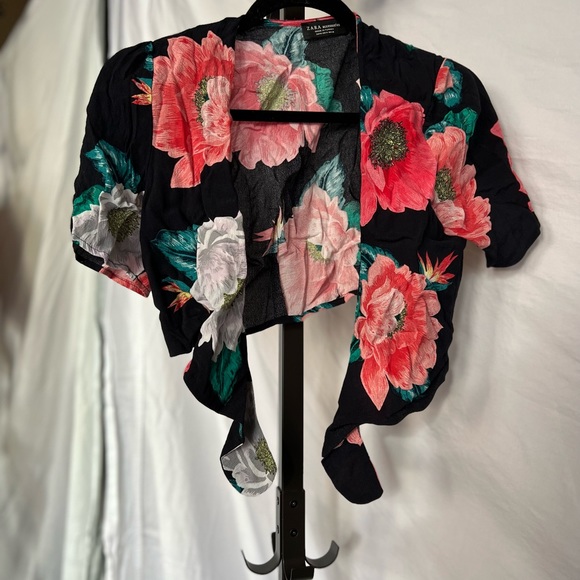 Zara Floral power cover up. Vest Size M - Picture 4 of 16